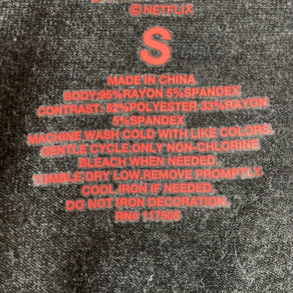 Stranger Things "Steve Harrington's Babysitter Service" Baseball Tee -Size Small - Picture 8 of 8